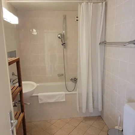 321 Perfectly Situated In Ouchy Near Imd Apartment